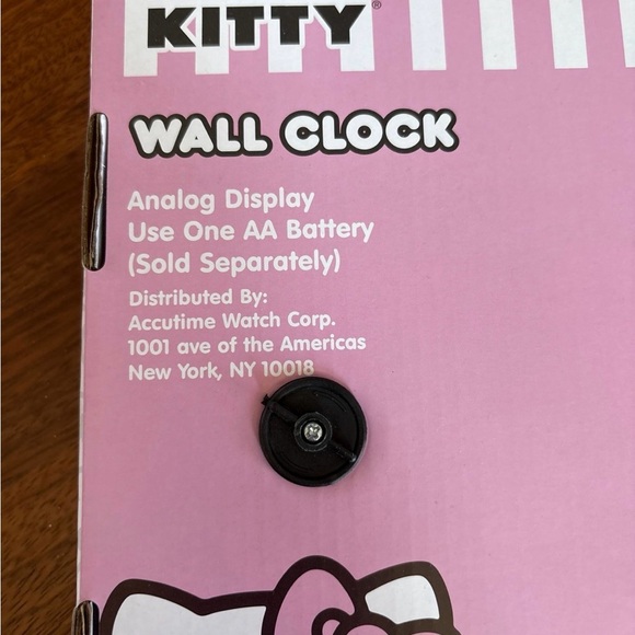 Hello Kitty Wall Clock - Picture 2 of 3